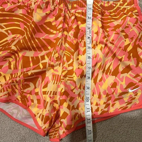 NWT Nike Girls' Dry Tempo Running Shorts (Color: Monarch) - Size Extra Large - Picture 7 of 8